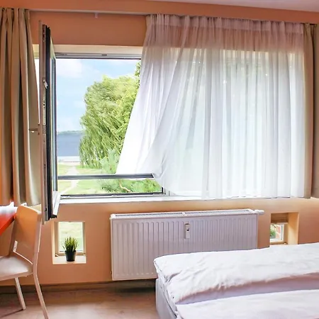 Prima Inn Ferienwohnungen Sonnenufer Am Ruppiner See Neuruppin Buitenkant foto